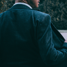 Retouche veste ou manteau par des couturiers certifiés